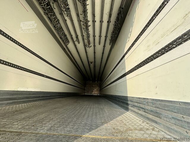 Transporte refrigerado/congelado Gray and Adams Meat Hook Thermo King SLXE 400