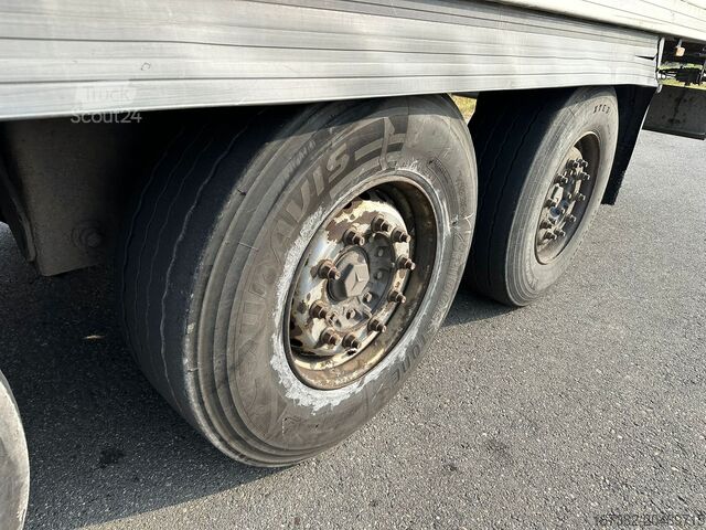 Transporte refrigerado/congelado Gray and Adams Meat Hook Thermo King SLXE 400