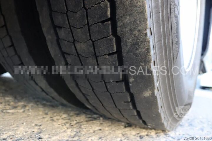 Trener Mercedes TOURISMO RHD