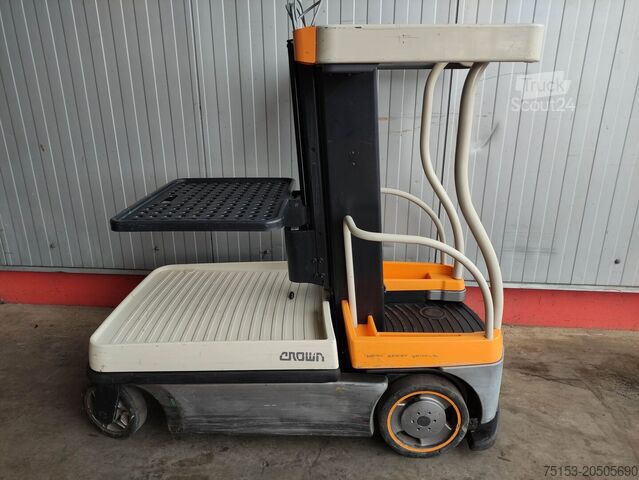 Préparateurs de commandes verticaux Crown WAV60-118