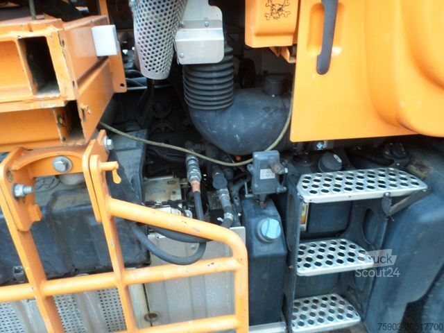 Andere MERCEDES-BENZ Unimog 423 mit Mulag Front Heckmähkombination E6