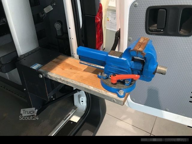 Панельний фургон MERCEDES-BENZ Vito 114 CDI extralang Sortimo/Klima/MwSt. Ausw.