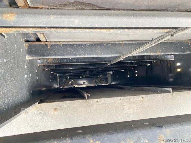 Semirreboque aberto Kögel 3 Achs Plateau Liftachse Pal.-Kasten BPW-Achsen