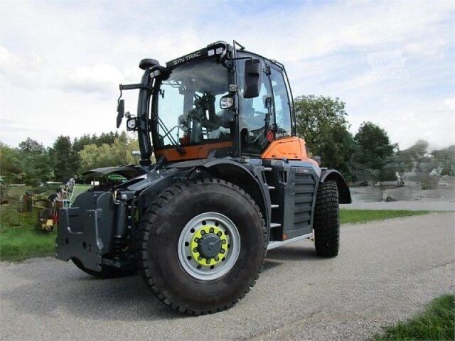 Traktör  SYN TRAC ST420
