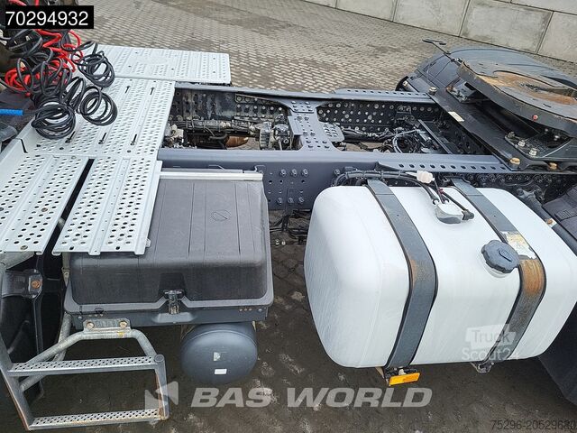 Standaard trekker Mercedes Arocs 2046 4X2 Retarder Standklima Big-Axle Euro 6