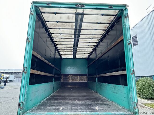 Lastbil med lad og presenning med vogntog (Pritsche & Plane Zug) DAF XF480 Schiebeplane-Zug Bordwände Lenkach