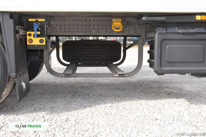 Semiremorcă frigorifică SCHMITZ CARGOBULL SKO FP 60 ThermoKing SLXi 300