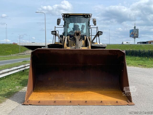 Loader Caterpillar 966M