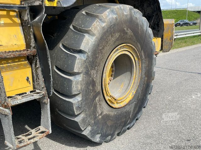 Loader Caterpillar 966M