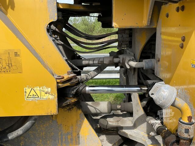 Laster Caterpillar 966M