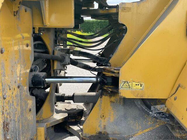 Laster Caterpillar 966M
