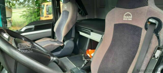 Containertransport (haakarmsysteem) MAN TGS 18.440 Abroller mit Funk +Kran vor