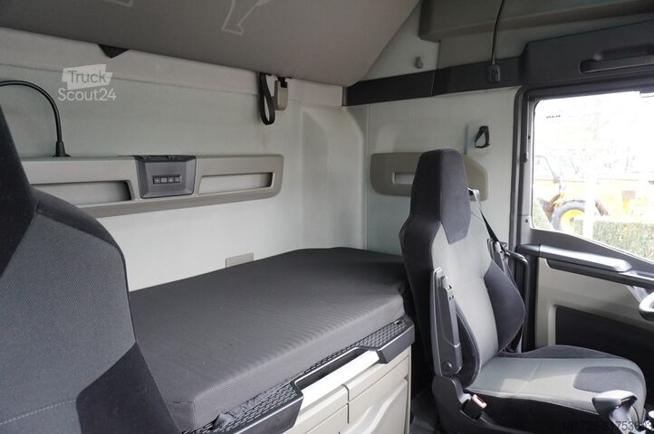 Hűtős MAN TGX 28.480 6x2 / 2024 / Krone 18 EPAL