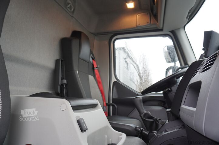 Chladnička Renault D210 12T / Bitemperature Refrigerator /