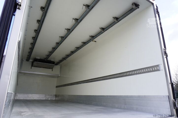 Kyld lastbil SCANIA R500 6x2 / Kiesling meat hook refrigerat