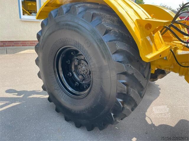 Ciągnik Kirovets K 701 V12