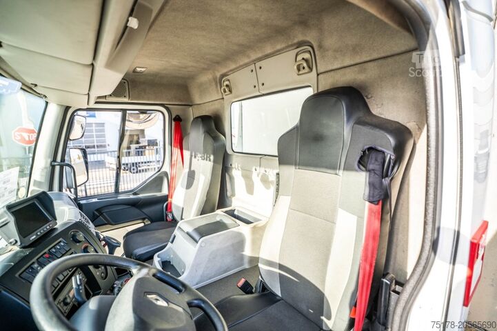 Mala RENAULT D14 250 // HAYON DHOLLANDIA