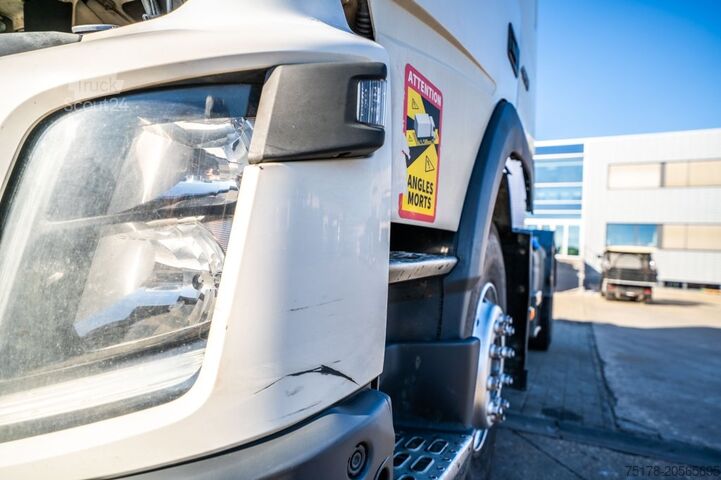 Standard-SZM VOLVO FMX 460 GLOB + HYDR