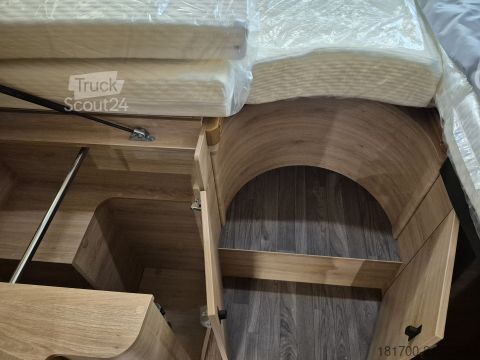 Полуинтегрированный автодом Knaus L!VE WAVE 650 MEG Black Selection *bis 5 Tage Probewohnen*