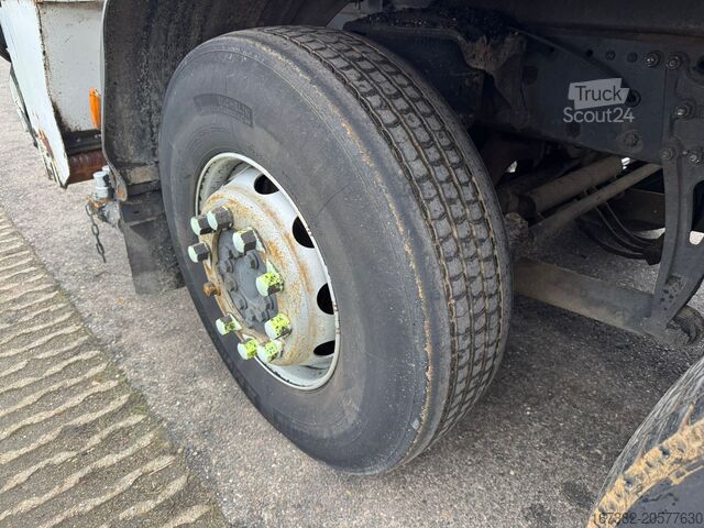 MercedesBenz Axor 2533 6x2x4 Rincheval prskalica za bitumen / rasipač čipsa MercedesBenz Axor 2533 6x2x4 Rincheval Bitumensprayer / chip...