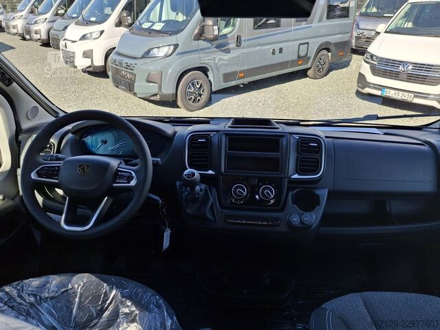 عربة تخييم CARADO CV 640