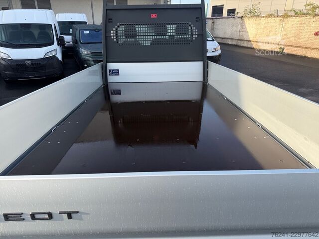 Fourgon pick-up PEUGEOT Boxer Pritsche 3.5T L3 Heavy Diesel 140