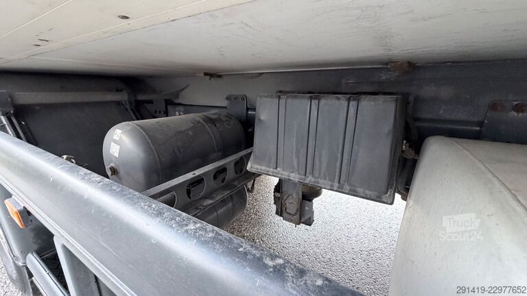 Jäähdytysrekka SCANIA P410 6x2 Kühlkoffer mit lbw + Anhänger Bj 2015