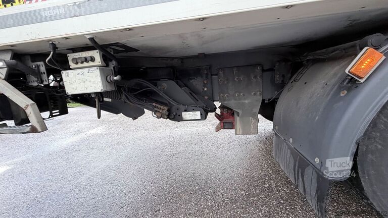 Jäähdytysrekka SCANIA P410 6x2 Kühlkoffer mit lbw + Anhänger Bj 2015