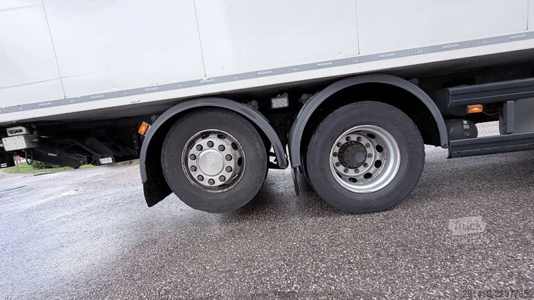 Jäähdytysrekka SCANIA P410 6x2 Kühlkoffer mit lbw + Anhänger Bj 2015