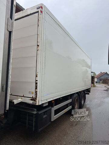 Jäähdytysrekka SCANIA P410 6x2 Kühlkoffer mit lbw + Anhänger Bj 2015
