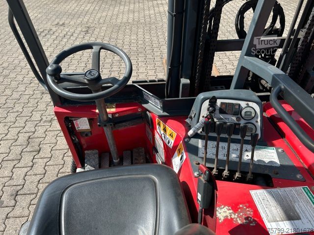 Chariot élévateur MOFFETT Mitnhahmestapler  HIAB MOFFETT M4 20.4