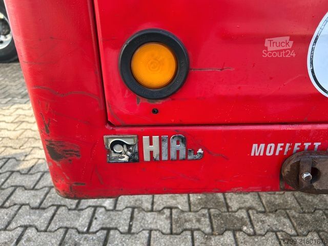 Chariot élévateur MOFFETT Mitnhahmestapler  HIAB MOFFETT M4 20.4