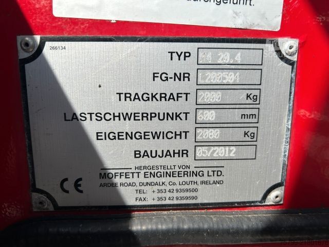 Chariot élévateur MOFFETT Mitnhahmestapler  HIAB MOFFETT M4 20.4