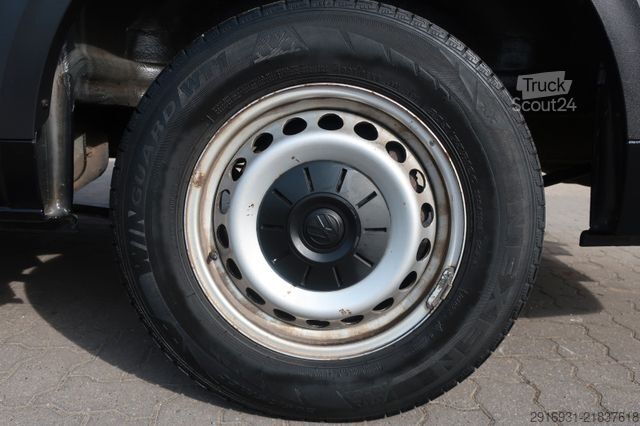 Hög tak skåpbil VOLKSWAGEN Nr.135/Crafter 35 lang Hochdach 6 Sitze