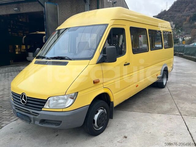 Transporte de pessoas Mercedes-Benz Sprinter