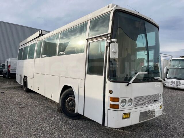 Reisebus Volvo B10M