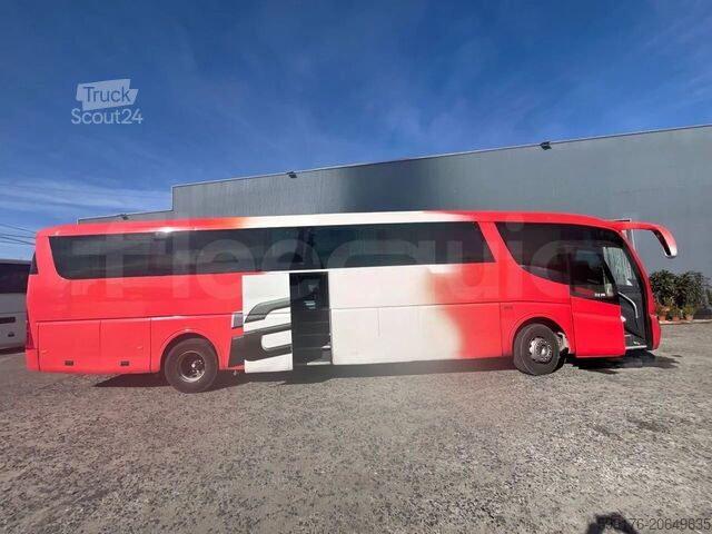 Tur aracı Irizar Scania