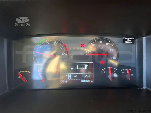 Carro de turismo Volvo 9700