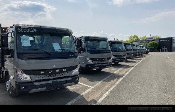 Transporter mit Kipper FUSO Canter 3C15 Dreiseitenkipper AHK 3,5t/Klima/grau