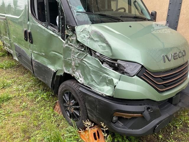 Aukštas mikroautobusas IVECO 35S18 Kastenwagen Maxi hoch&lang, Unfall