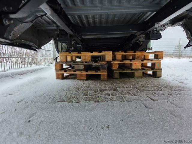 Aukštas mikroautobusas IVECO 35S18 Kastenwagen Maxi hoch&lang, Unfall