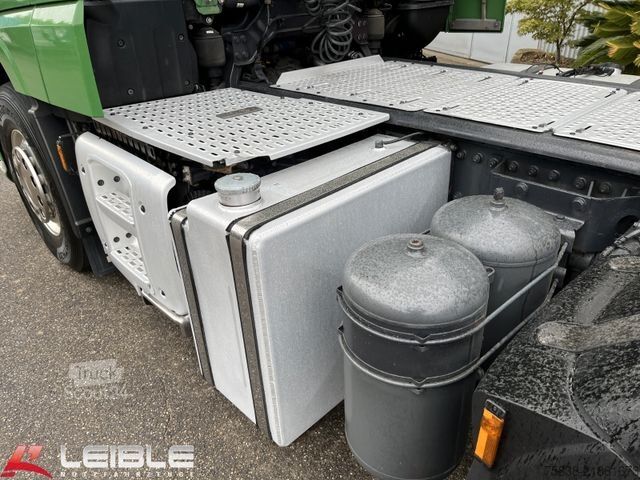 Štandardný ťahač DAF XF 530 6x4 SSC*70to*2xTank*Standklima*Leder*