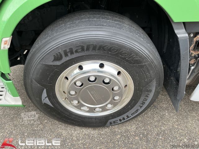 Štandardný ťahač DAF XF 530 6x4 SSC*70to*2xTank*Standklima*Leder*