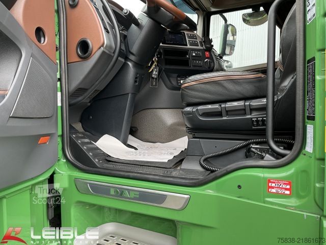 Štandardný ťahač DAF XF 530 6x4 SSC*70to*2xTank*Standklima*Leder*