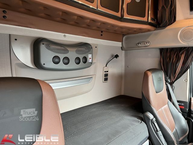 Štandardný ťahač DAF XF 530 6x4 SSC*70to*2xTank*Standklima*Leder*
