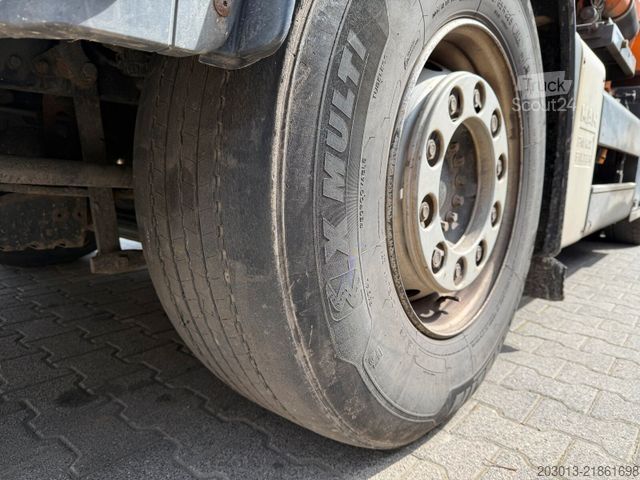 Vakumska cisterna MAN TGS 33.440 6x4 BB/BBS Kanalreiniger Kombi MÜLLER