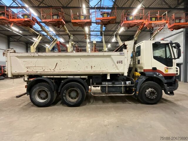 Kipper Iveco Trakker 360