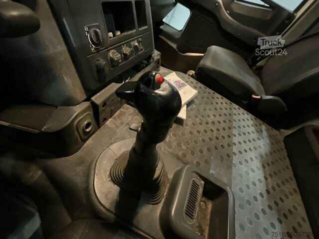 Kipper Iveco Trakker 360