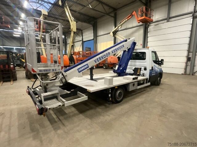Op vrachtwagen gemonteerd platform Iveco 35S 13 + multitel 160ALU