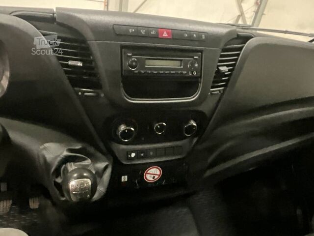 Op vrachtwagen gemonteerd platform Iveco 35S 13 + multitel 160ALU